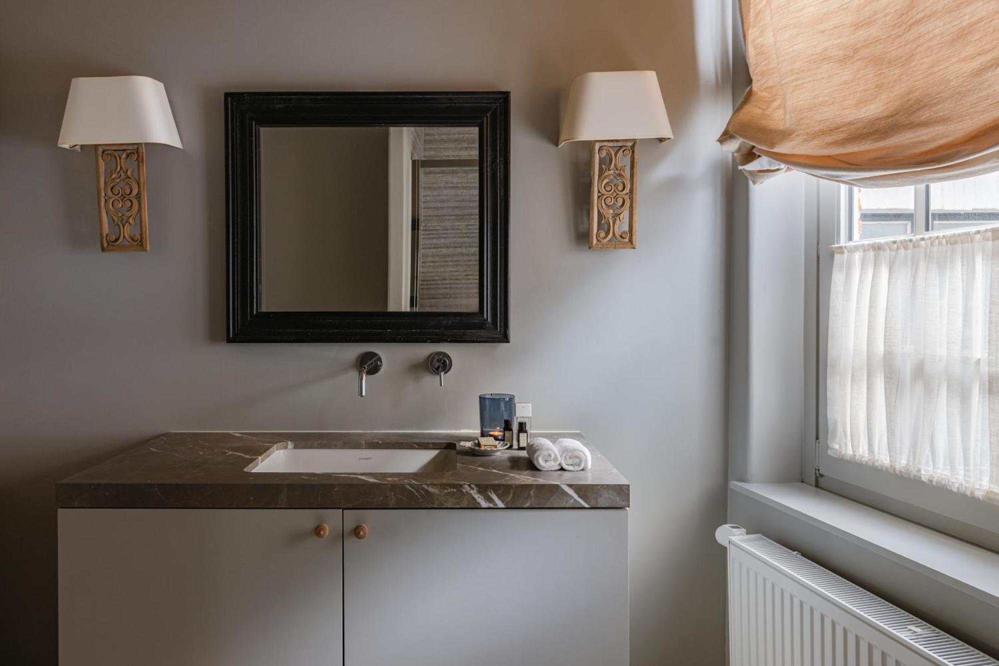 Guesthouse Aubrey - Charming Cottage In The Heart Of Bruges Exterior photo